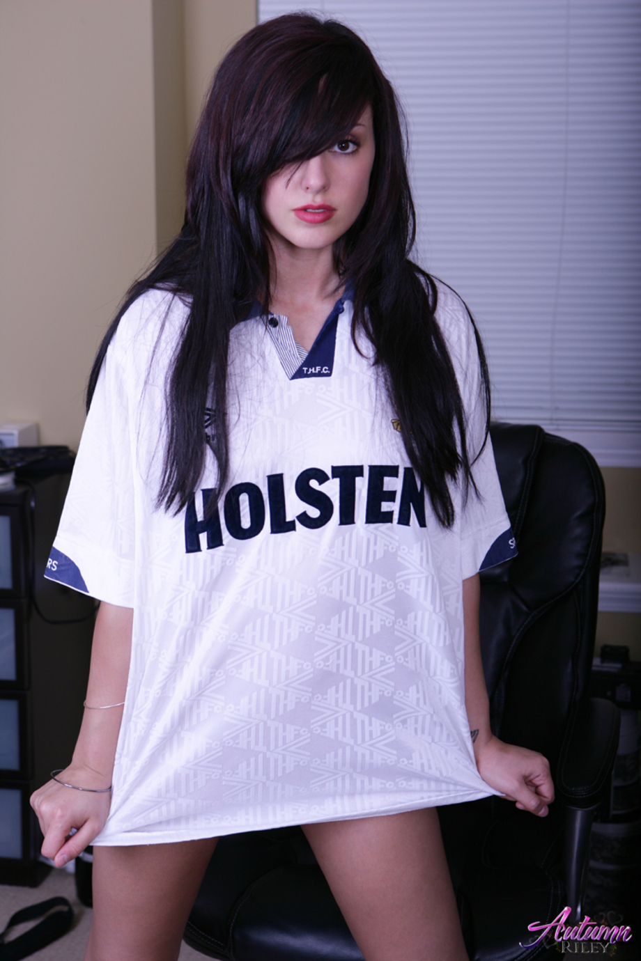 Closed Eyes Opened Lips 12