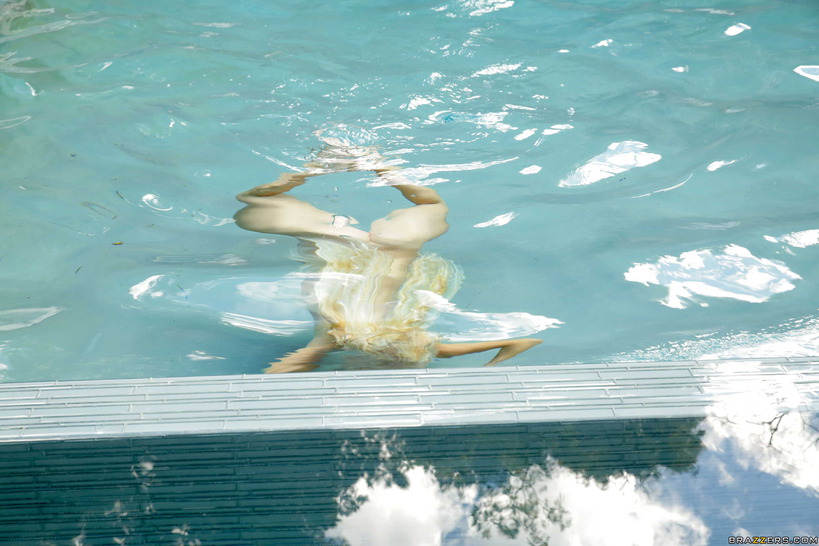 Dripping for Daddy's Best Friend 00