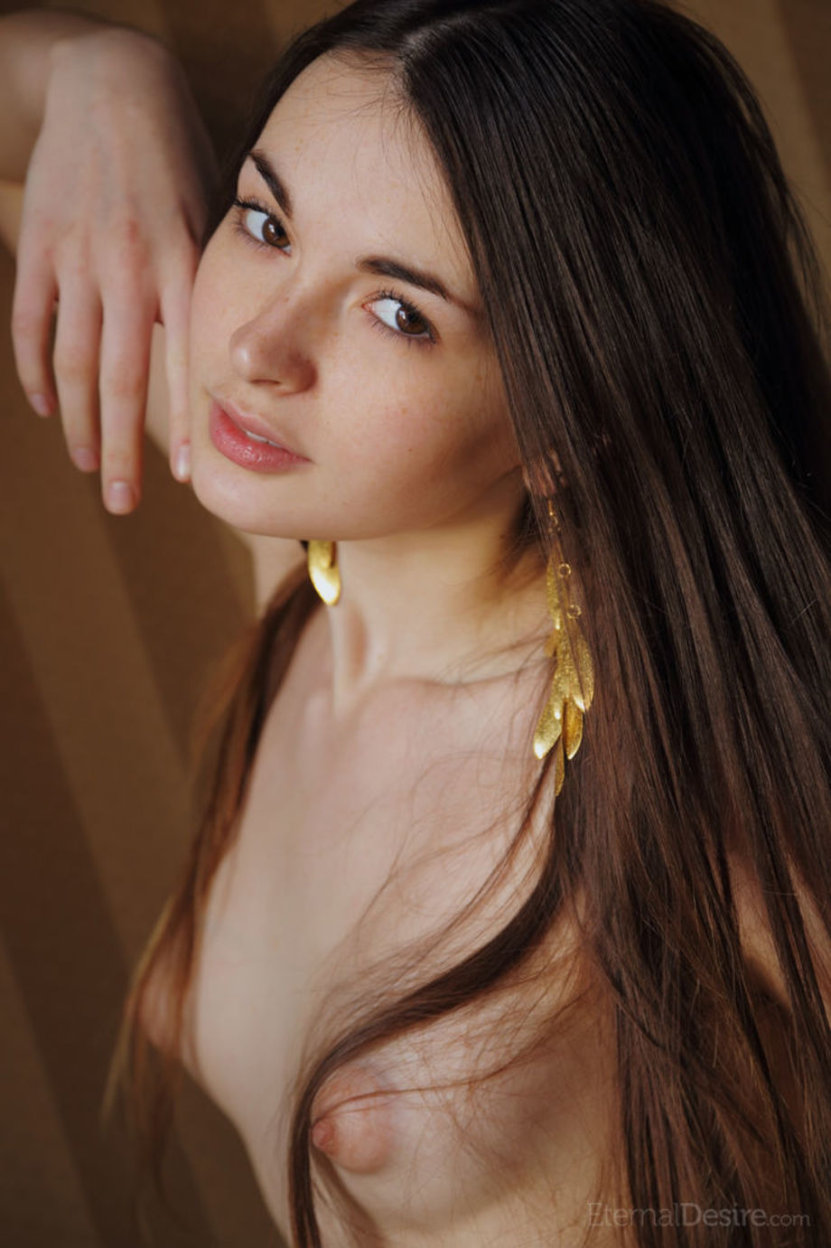 Teen Babe Chocos Going Nasty In Studio 12