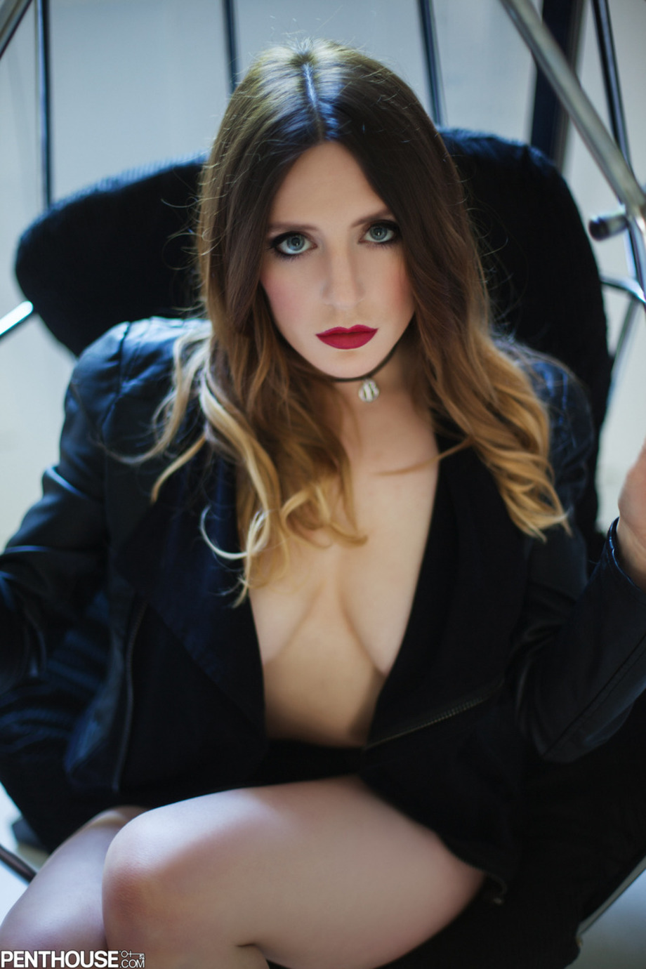Samantha Bentley On Red High Heels 04