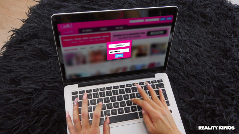 Caught Her Camming 00