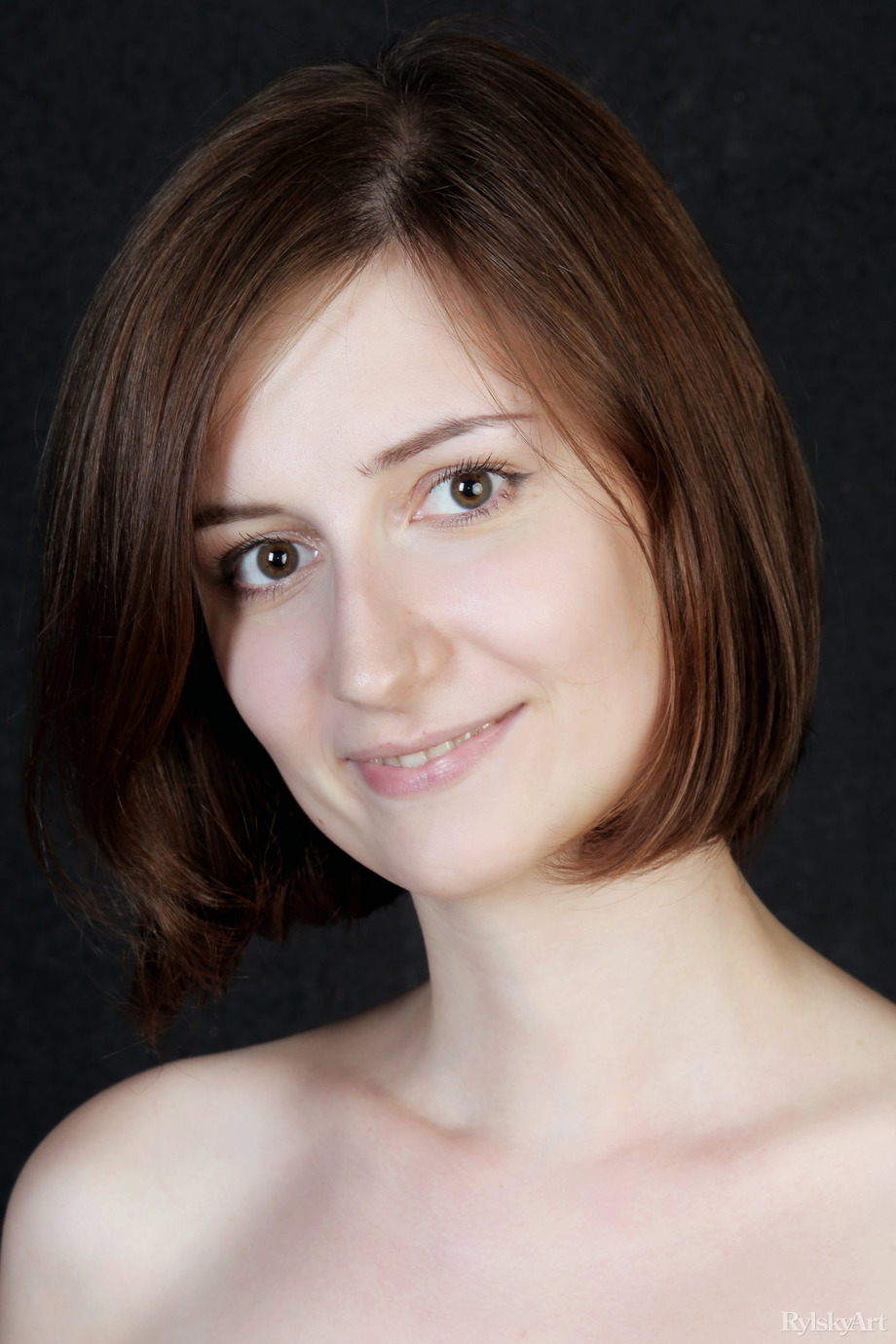 Cerneya 00