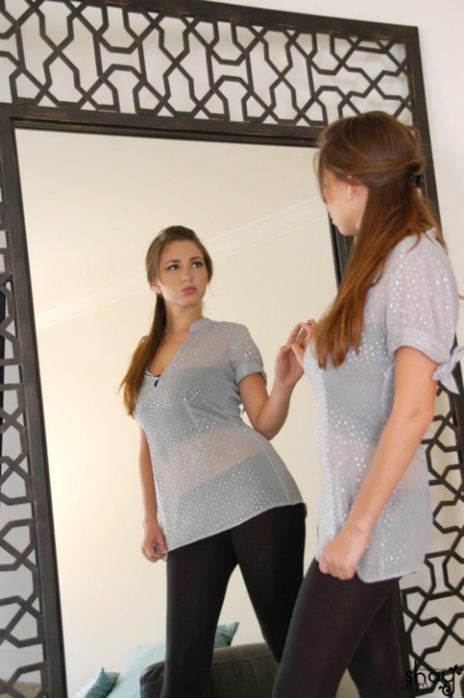 Shay Laren In Front Of The Mirror Stripping 00